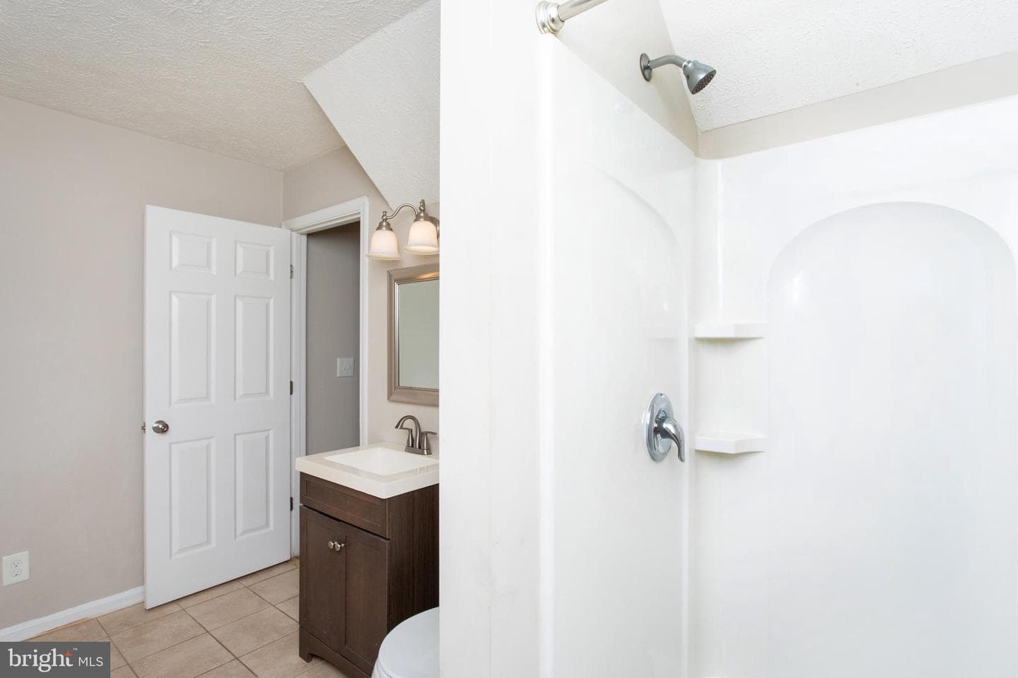 21530 Warwick Court photo 49