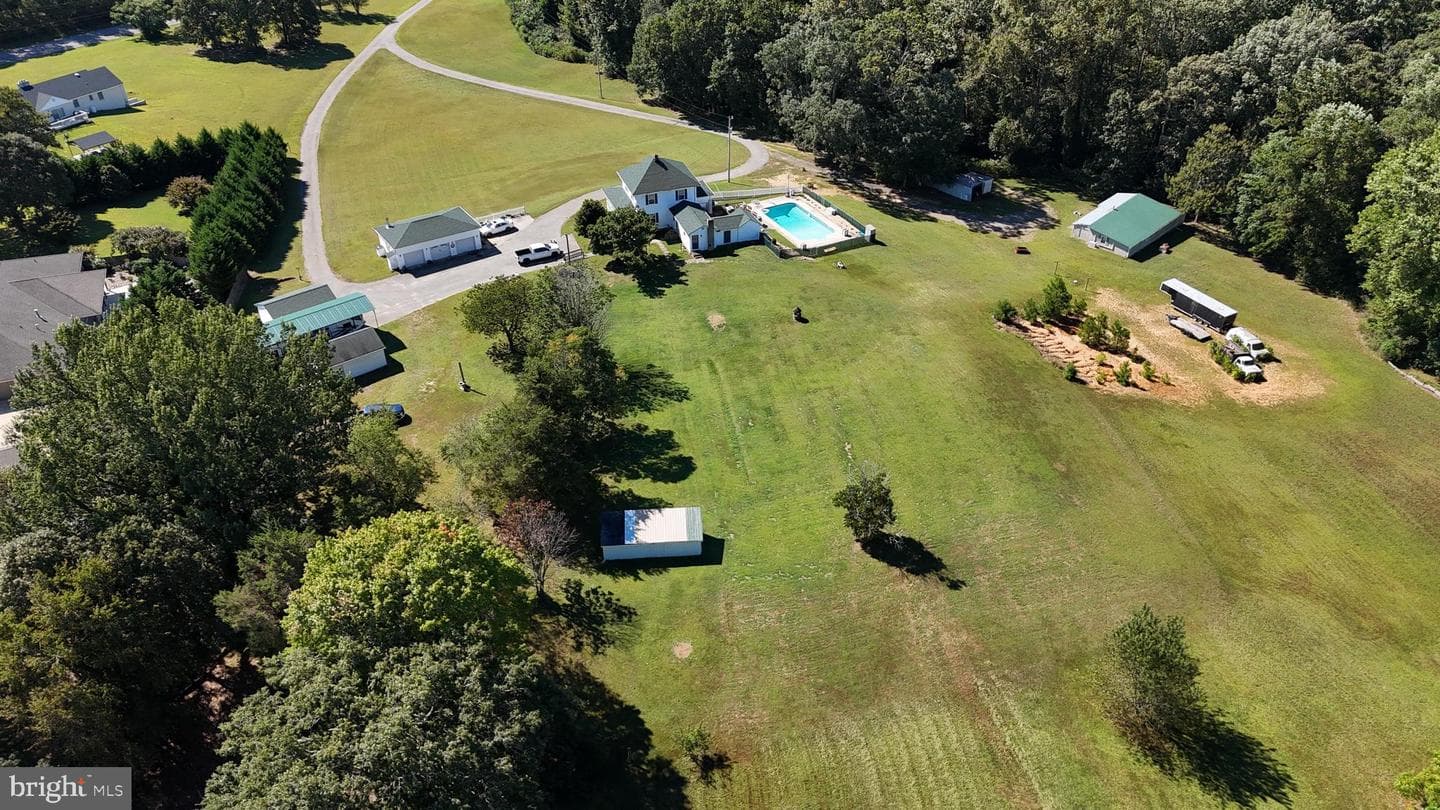 26669 Queentree Road photo 5