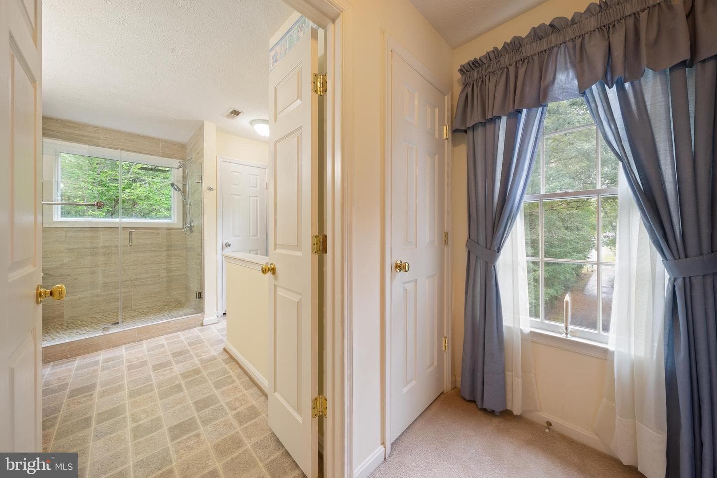 21039 Woodmere Drive photo 36