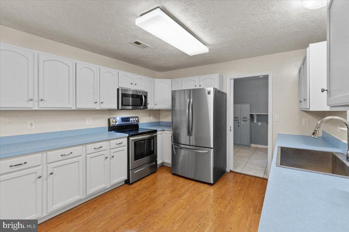 44504 Watson Lane photo 10