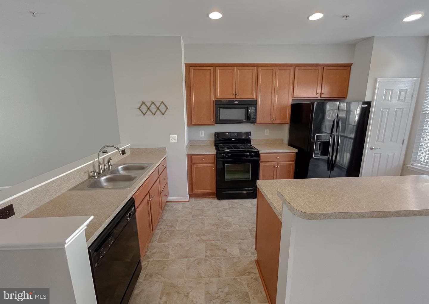 44284 Beaver Creek Drive photo 16