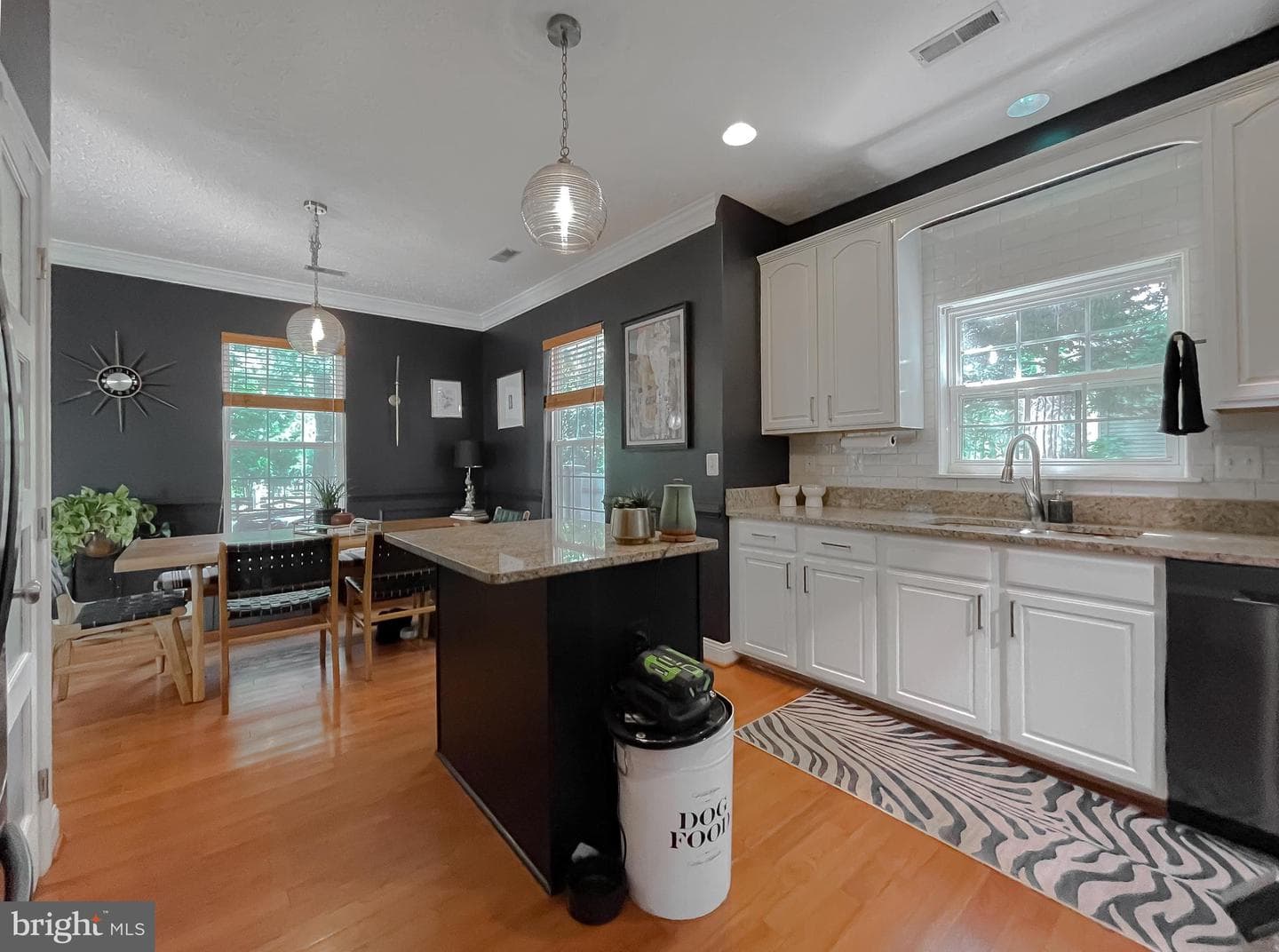 19137 Lake Drive photo 23