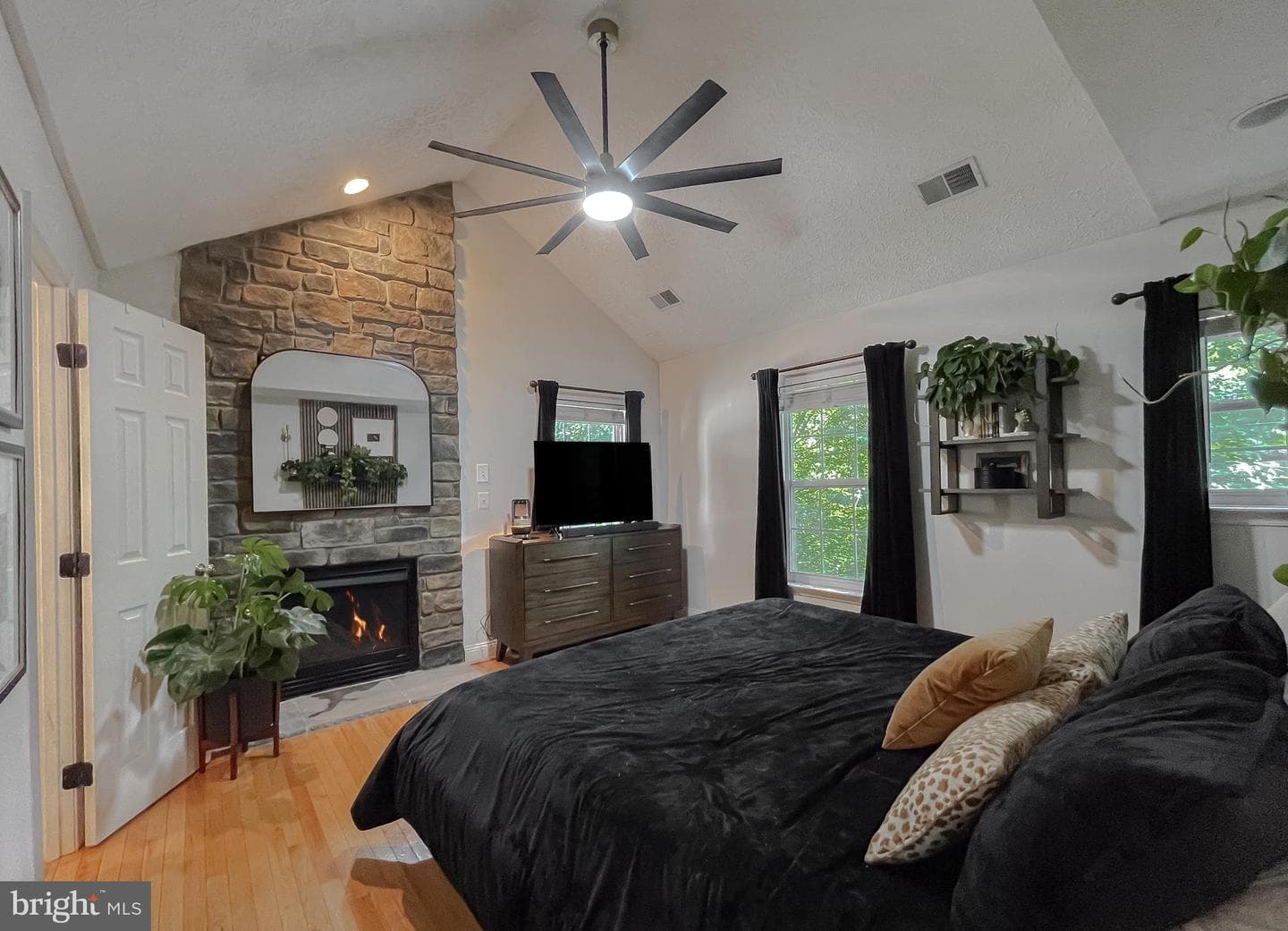 19137 Lake Drive photo 35
