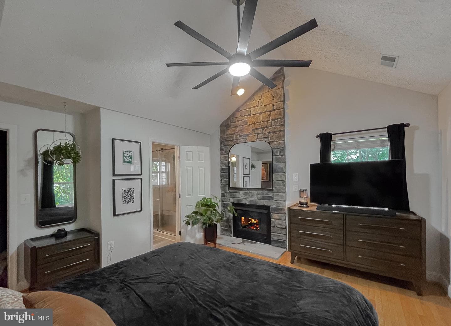 19137 Lake Drive photo 37