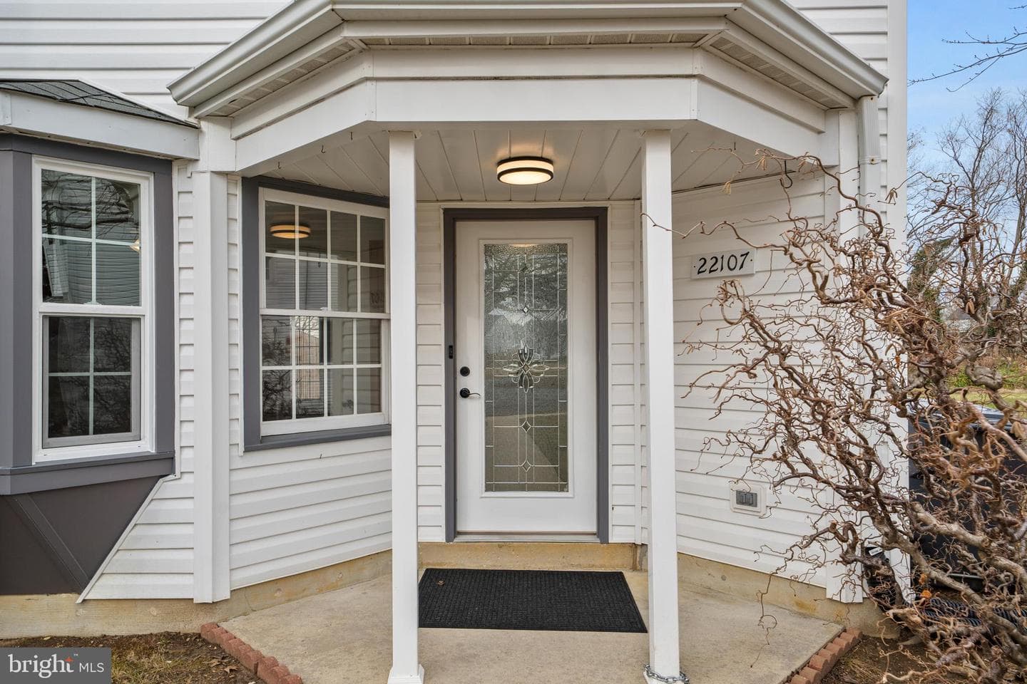 22107 Saint Josephs Circle photo 2