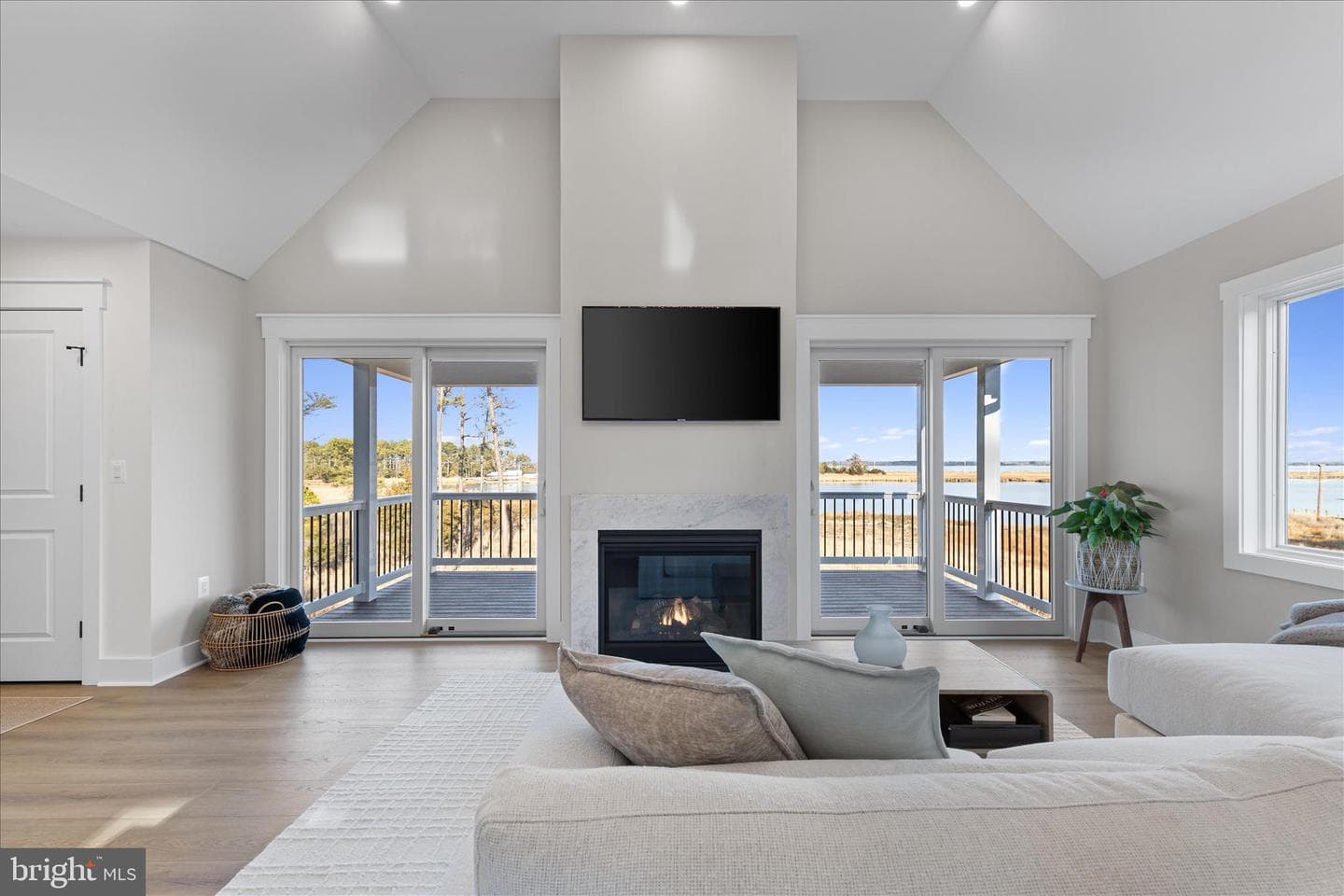 16242 Thomas Road photo 5