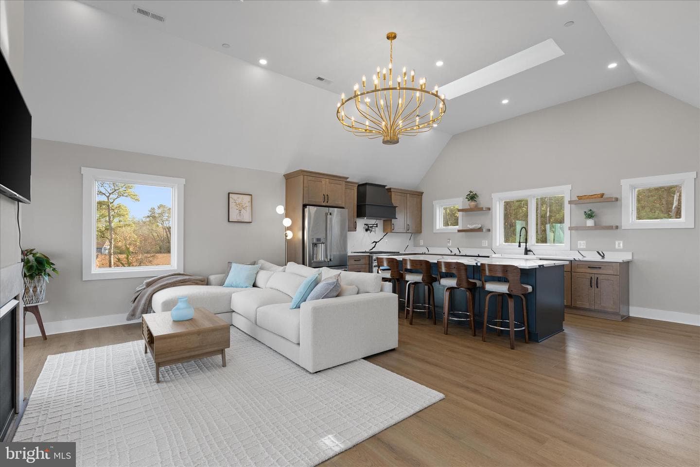 16242 Thomas Road photo 7
