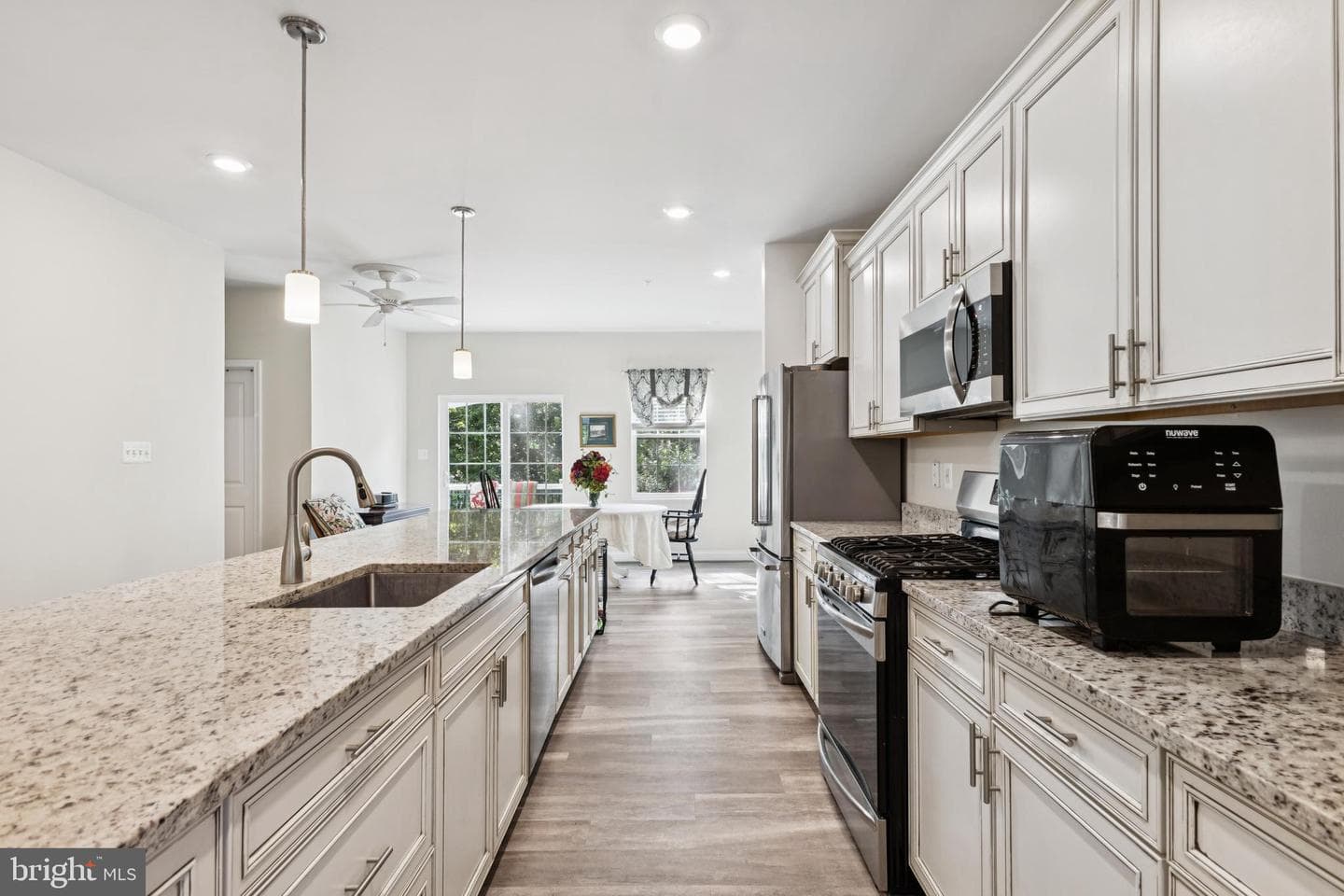 45429 Englewood Way photo 3