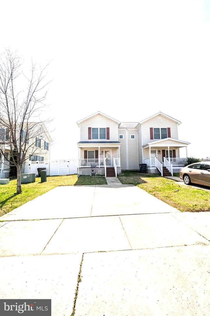 20827 Primrose Court photo 1