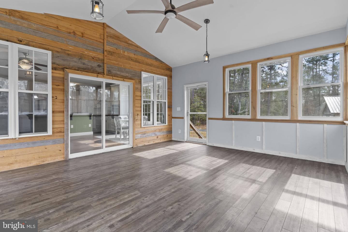 46118 Edgemore Way photo 31