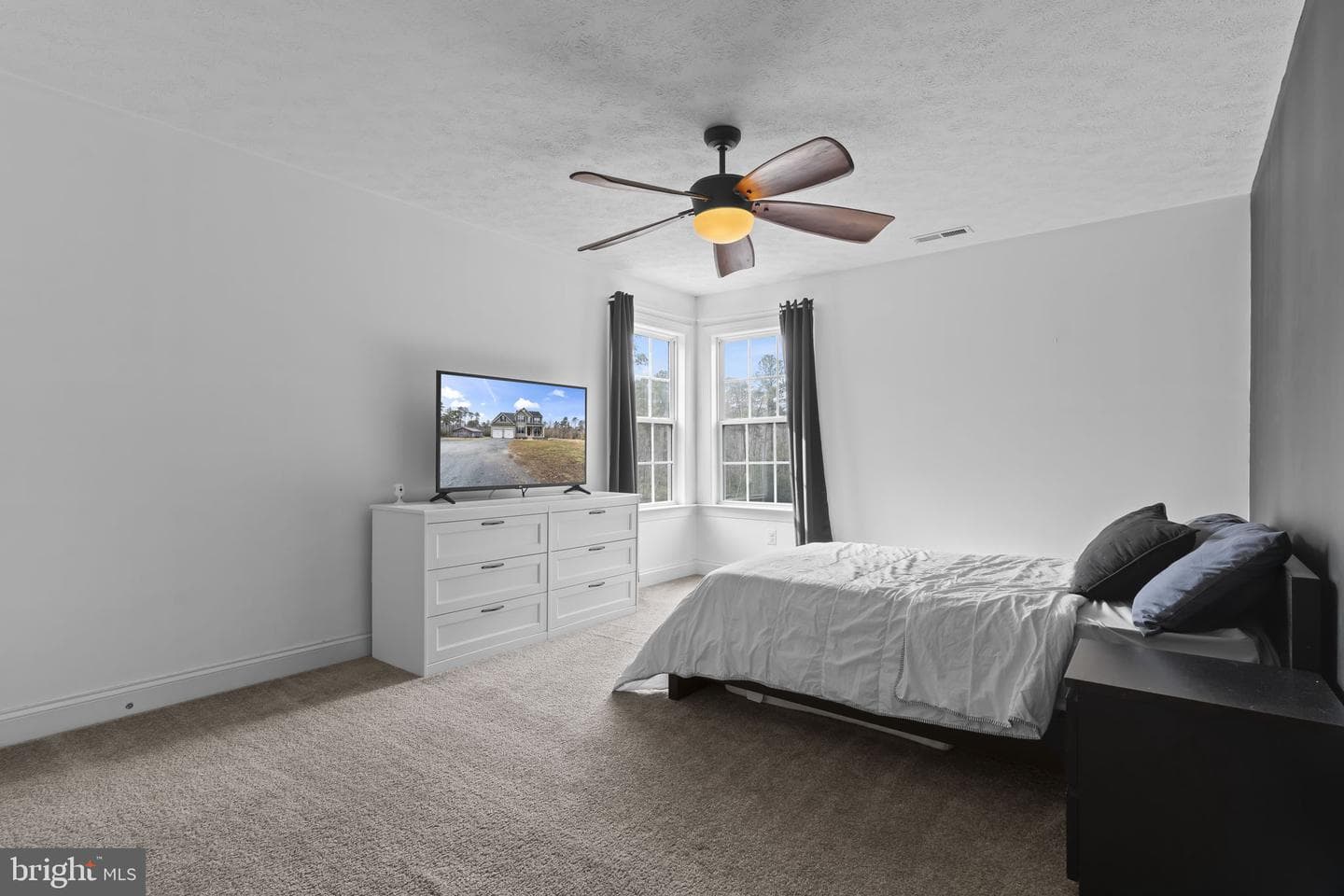 46118 Edgemore Way photo 33