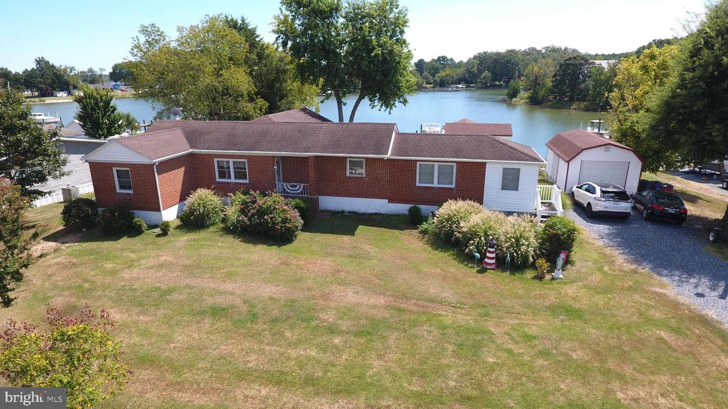 38819 Morris Point Road photo 6
