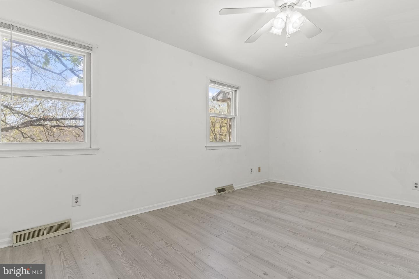 22424 Greenview Court photo 16