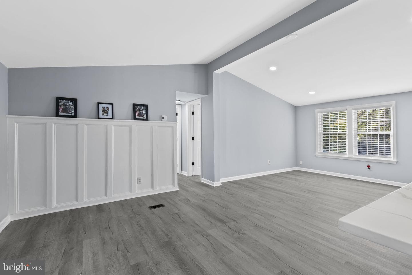21488 Forest Run Drive photo 8