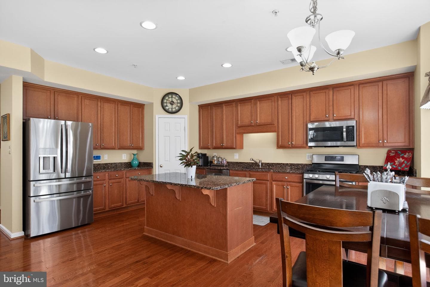 23116 Lilac Street photo 10
