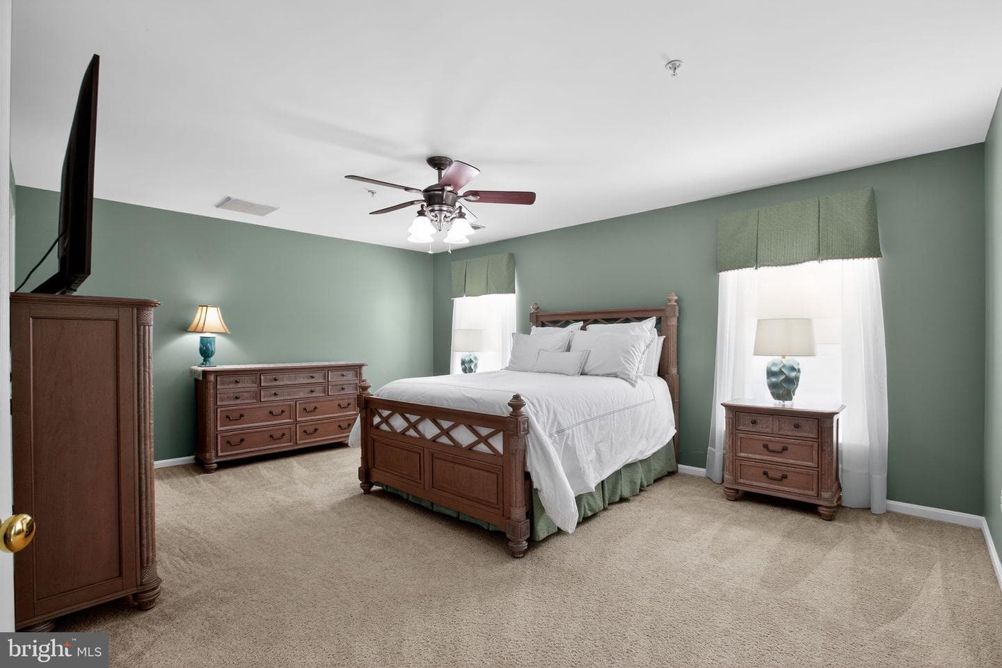 23116 Lilac Street photo 5
