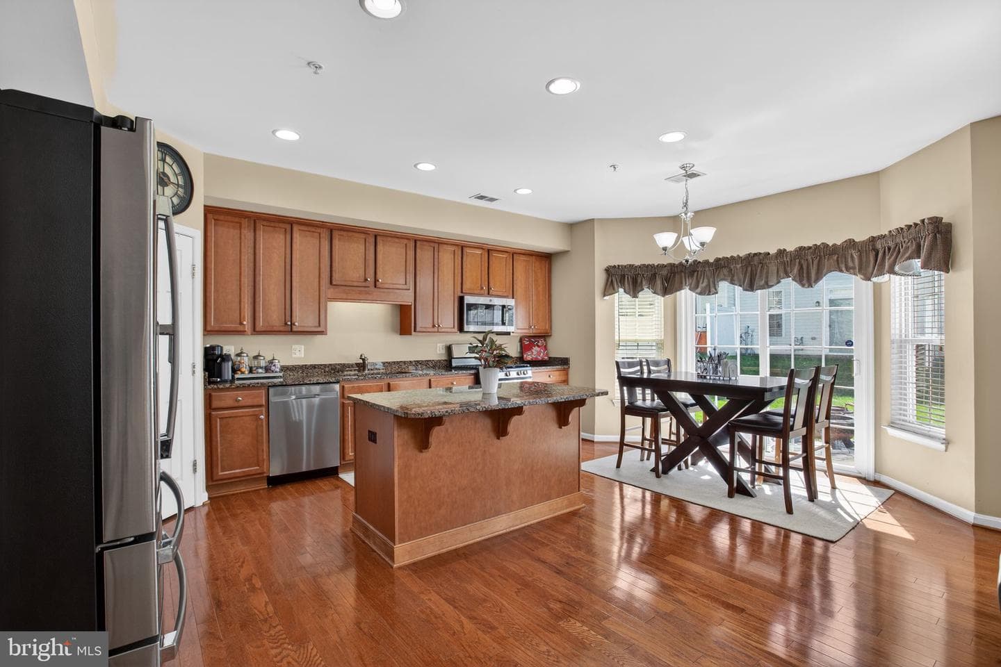 23116 Lilac Street photo 8