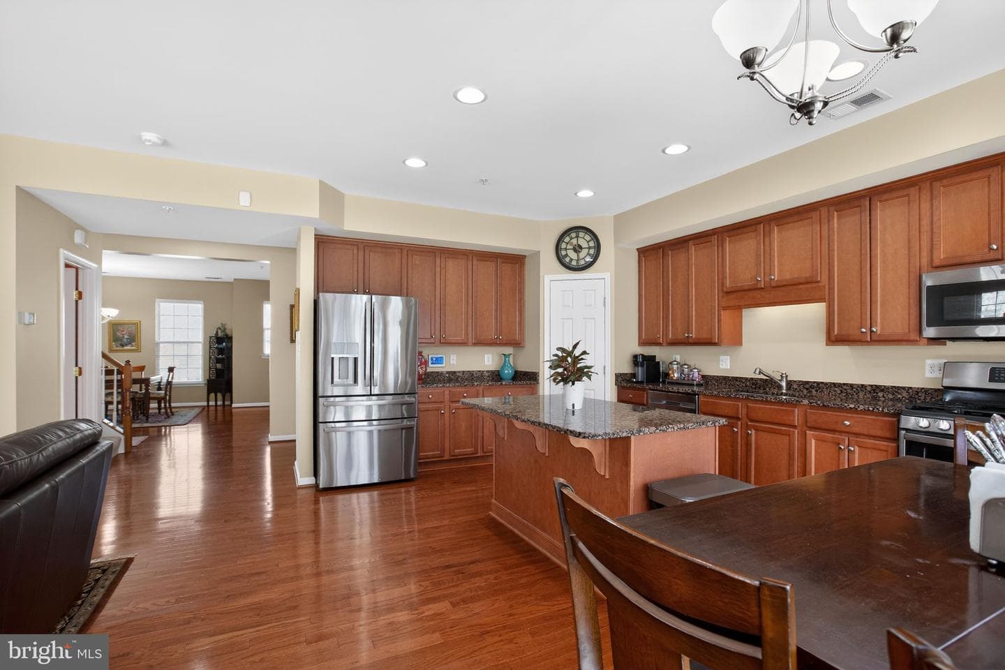 23116 Lilac Street photo 9