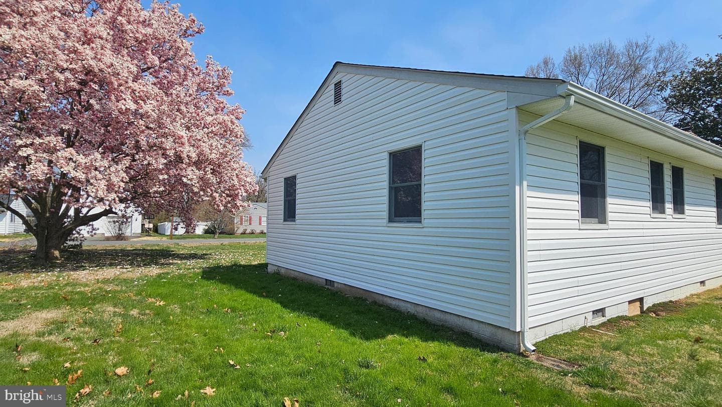 45031 Irvin Street photo 11