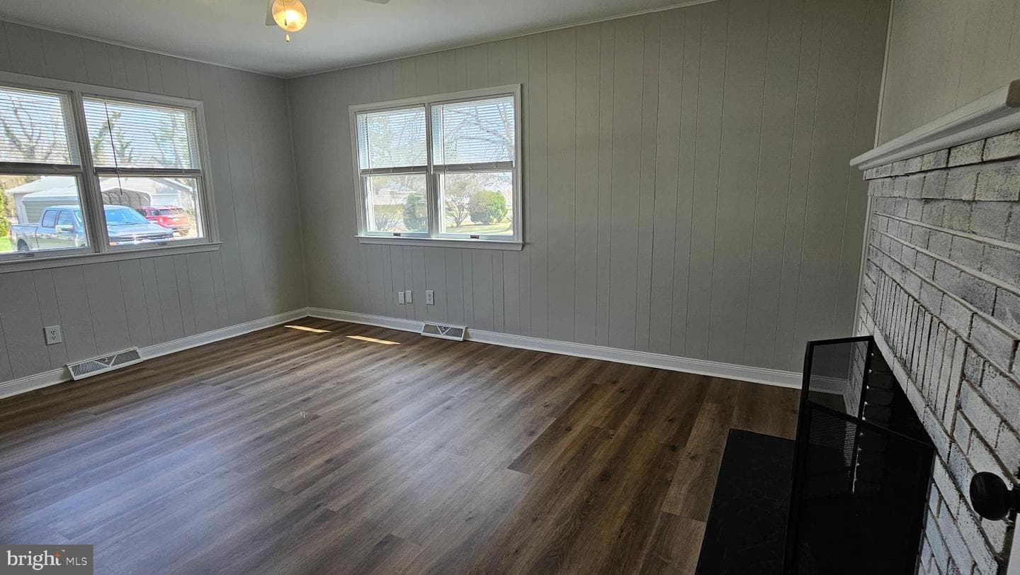 45031 Irvin Street photo 24