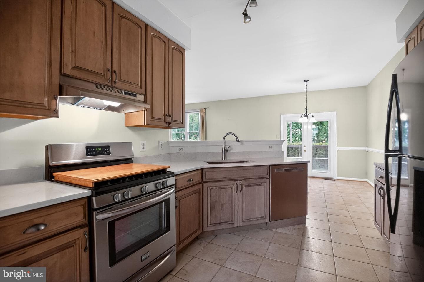 21545 Searfoss Court photo 3