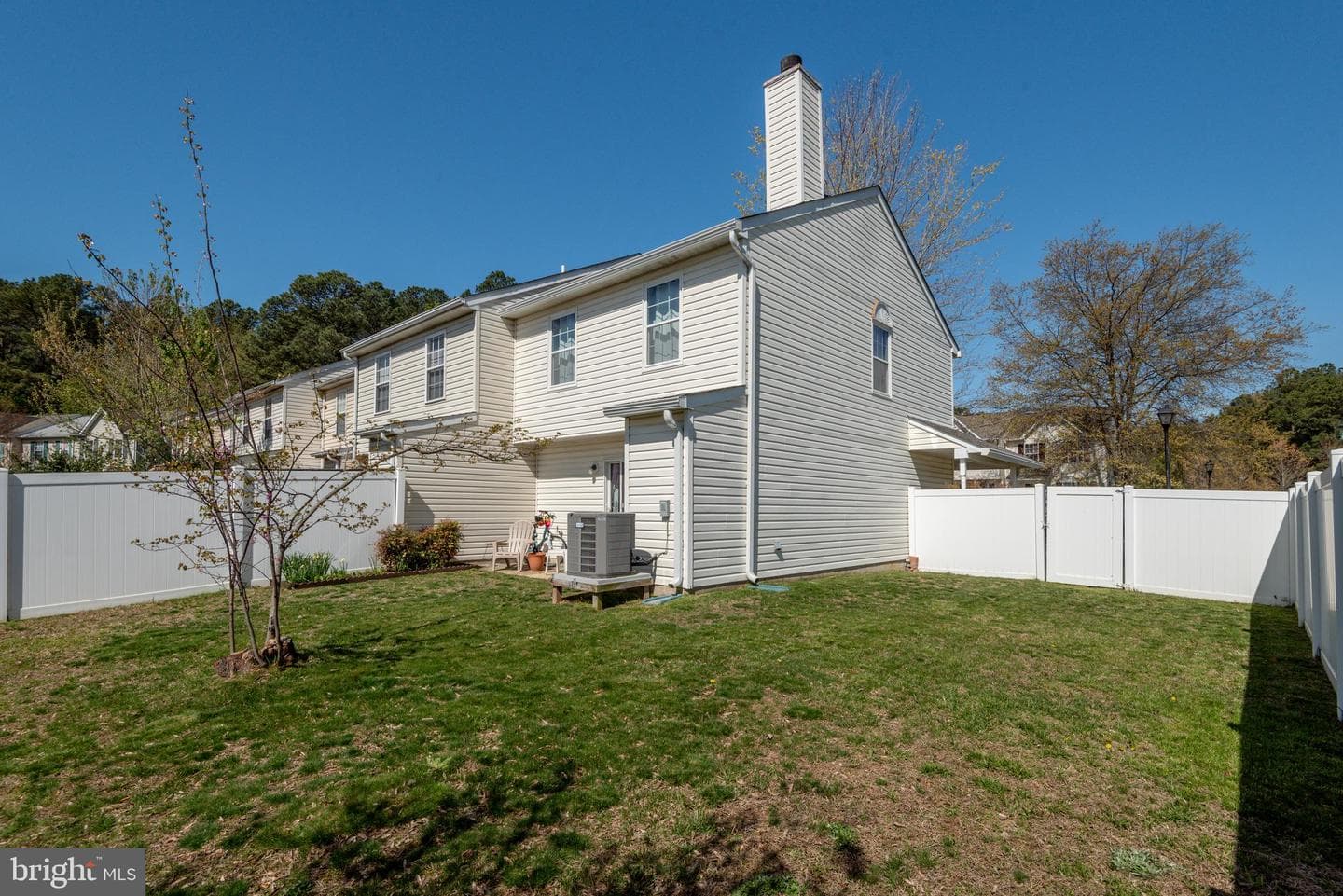 45285 Keyport Court photo 3