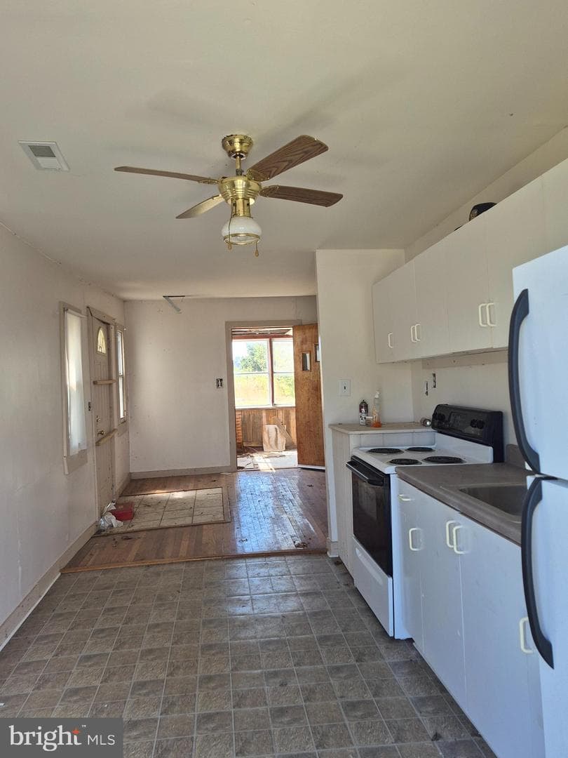 22845 Pleasant Ln photo 5