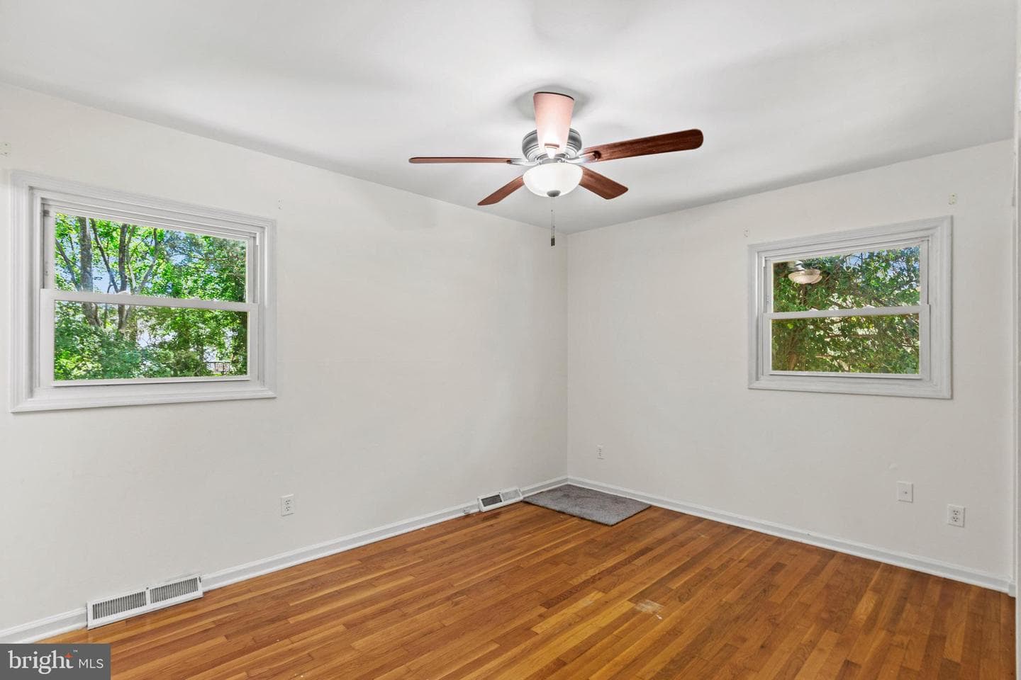 21404 Williams Dr photo 11
