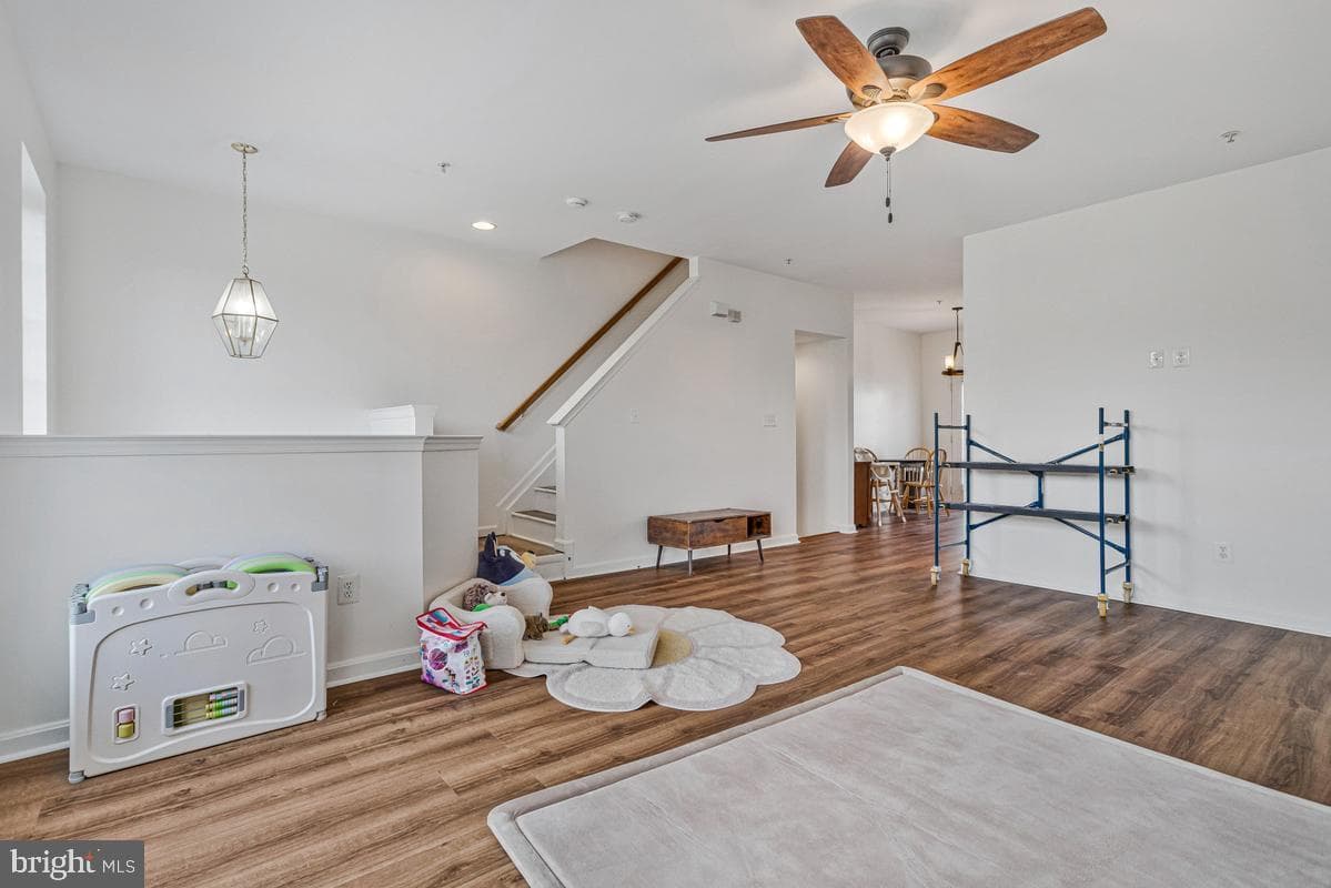 46068 W Westbury Boulevard photo 10
