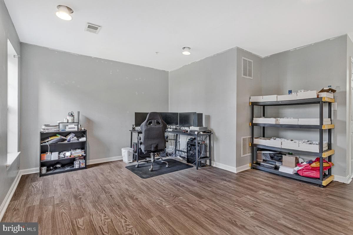 46068 W Westbury Boulevard photo 27