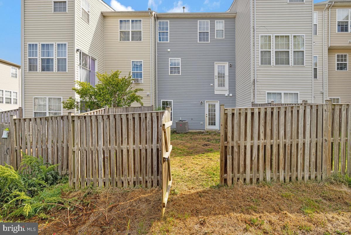 46068 W Westbury Boulevard photo 33