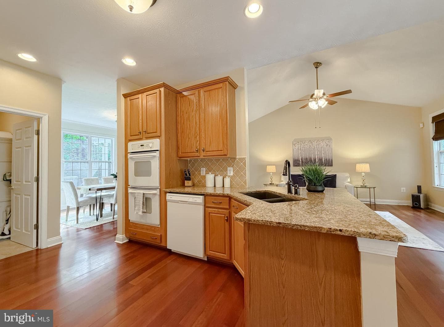 48425 Princess Court photo 27