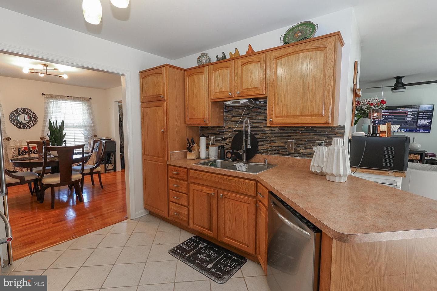 45525 Sunflower Street photo 16