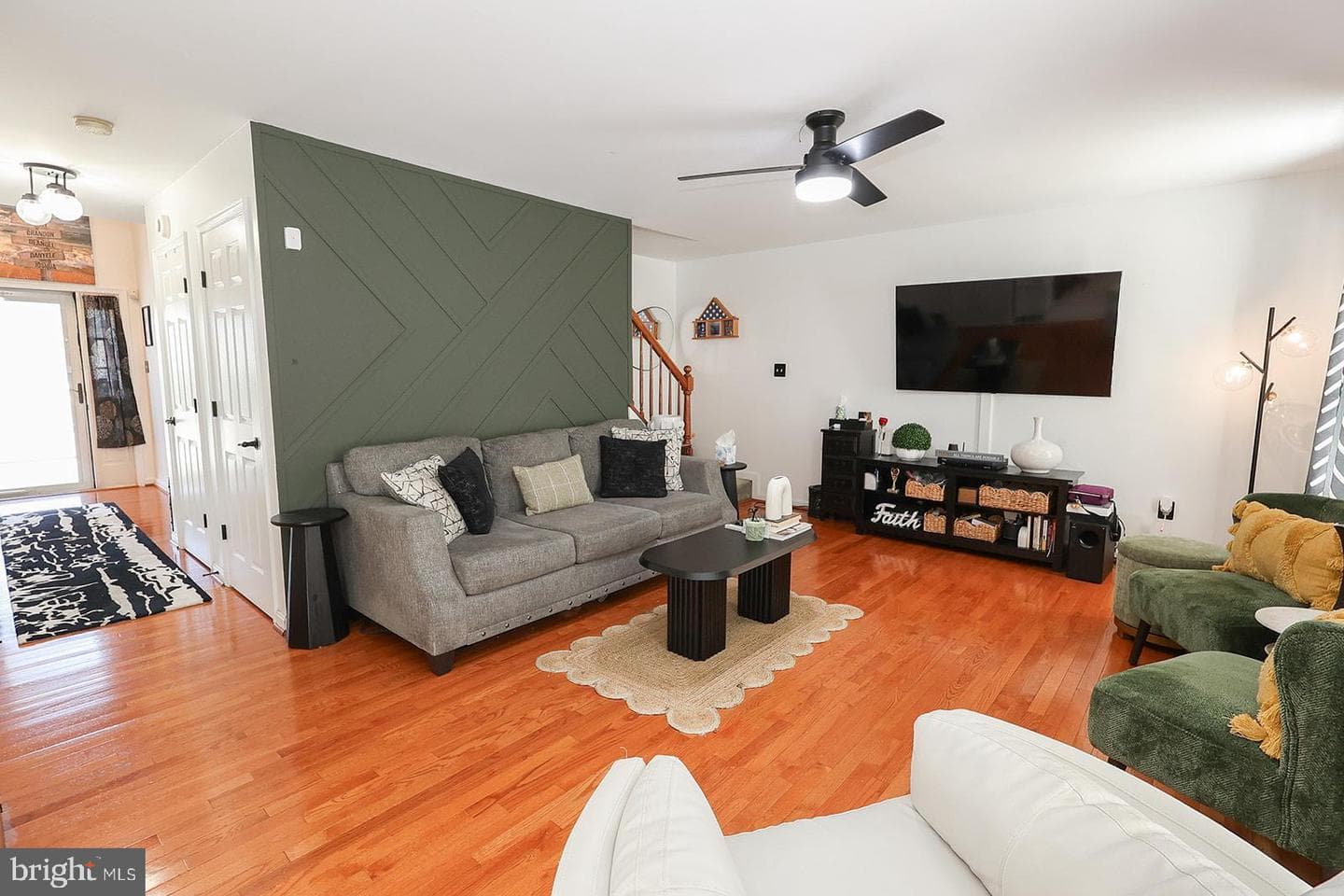45525 Sunflower Street photo 24