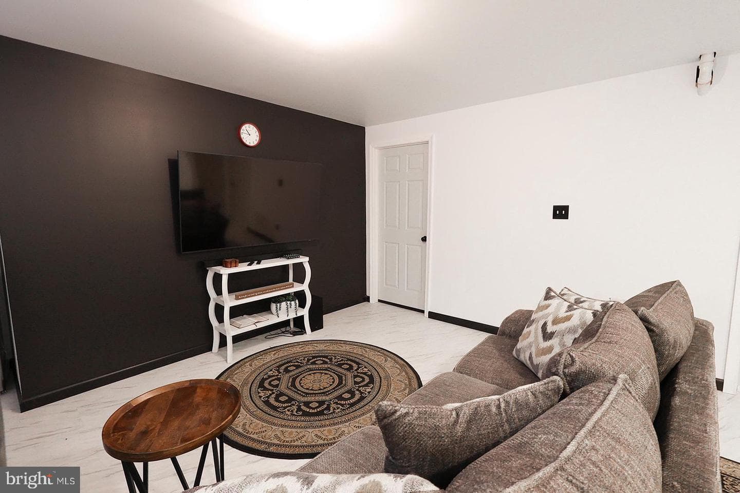 45525 Sunflower Street photo 48