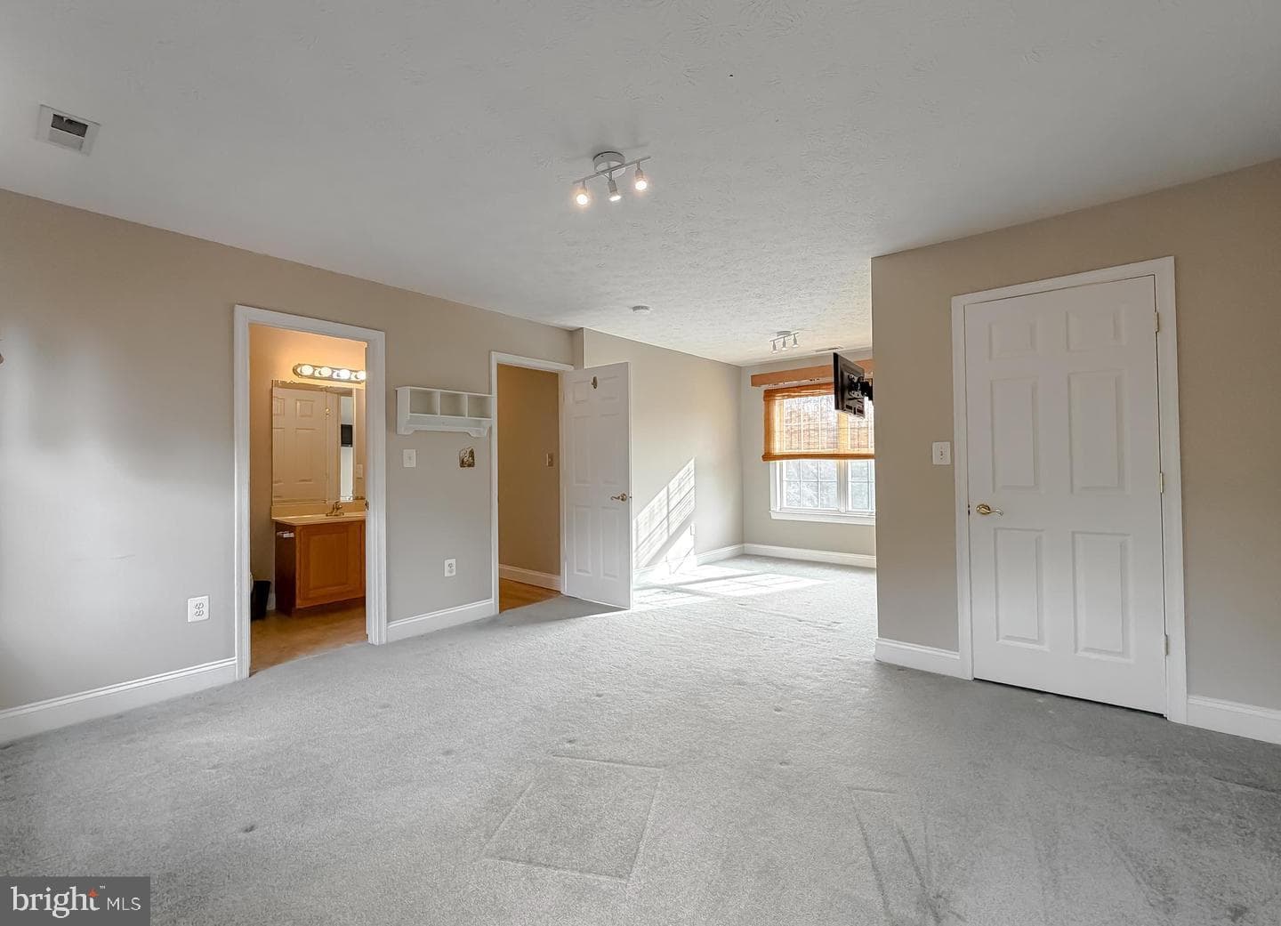 22055 Long Bow Drive photo 13