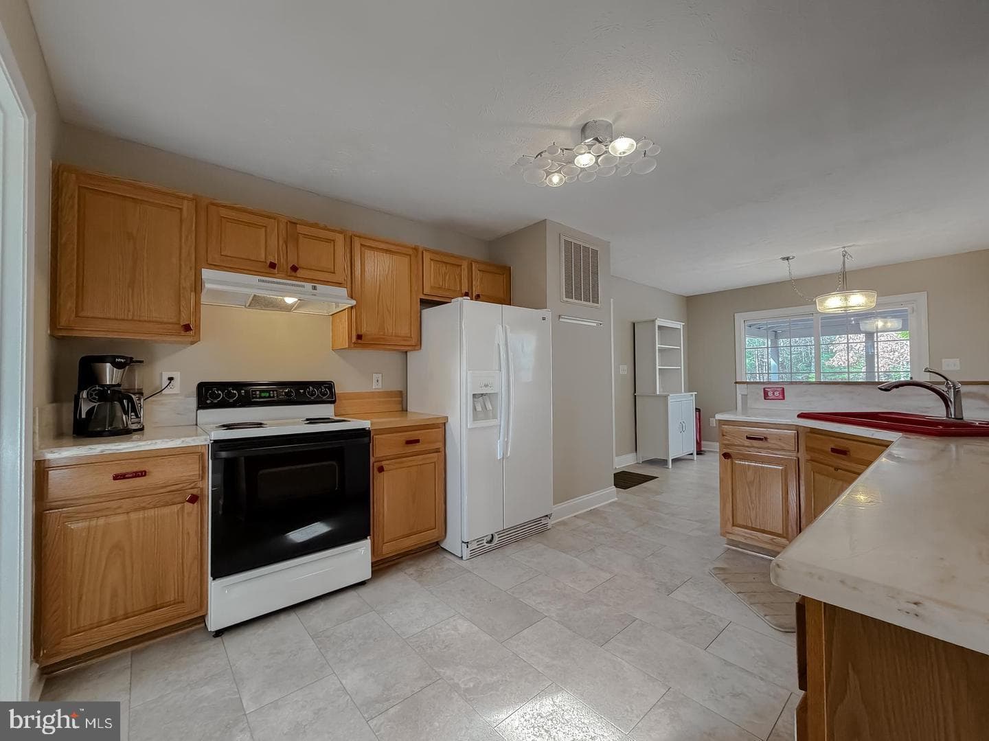 22055 Long Bow Drive photo 5
