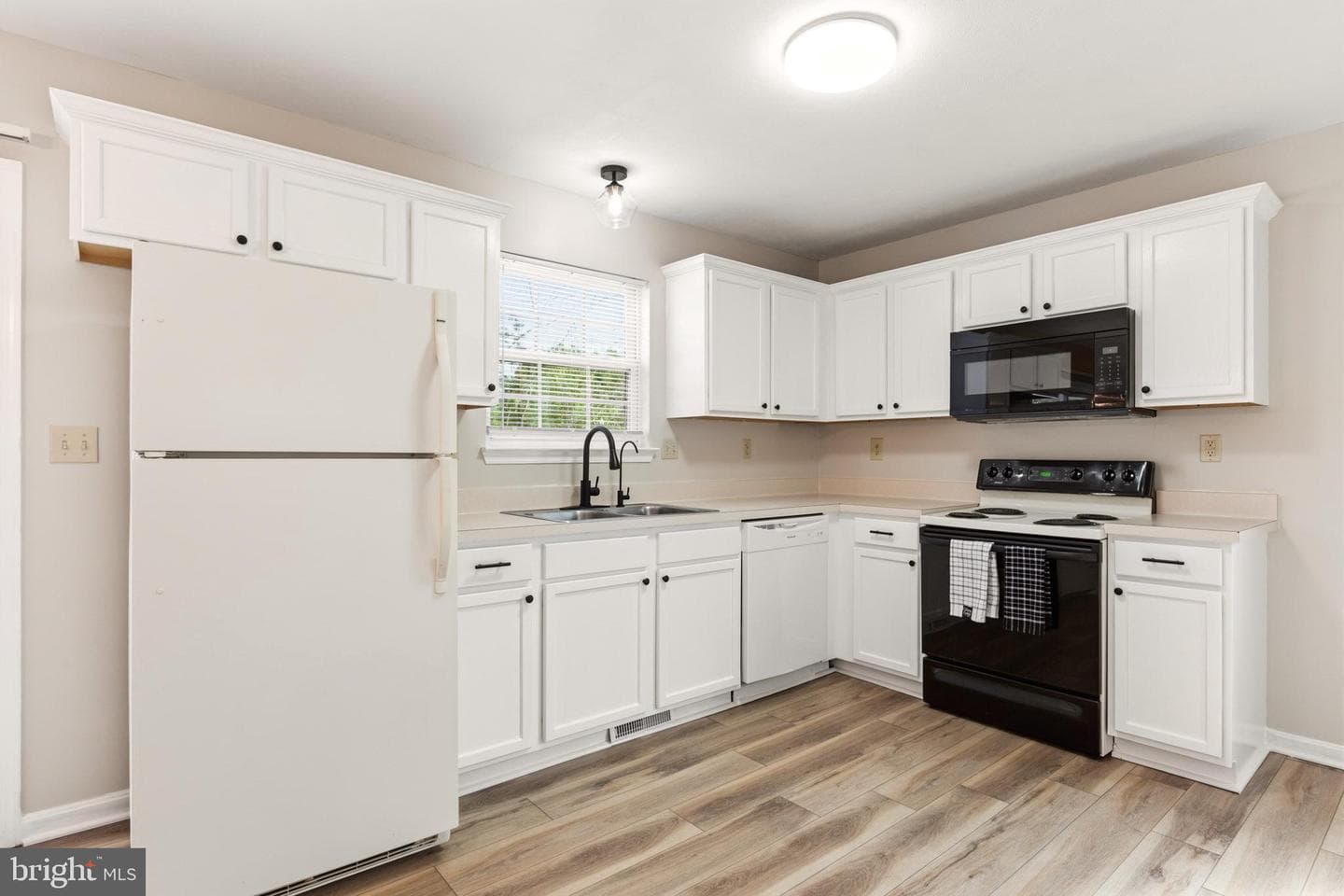 45246 Coledorall Court photo 7