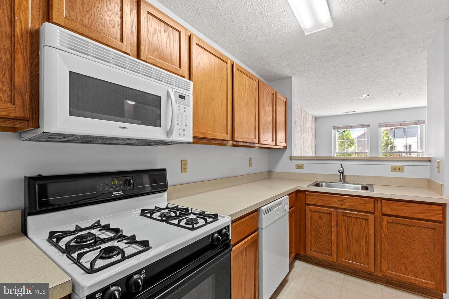 45553 Knockeyon Lane photo 10