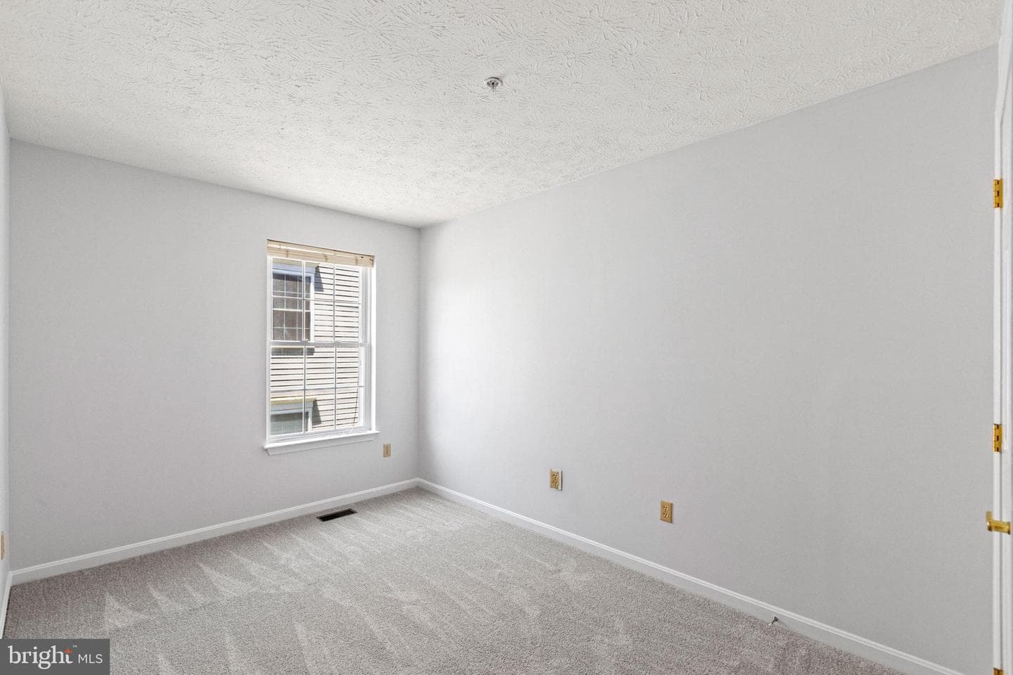 45553 Knockeyon Lane photo 19