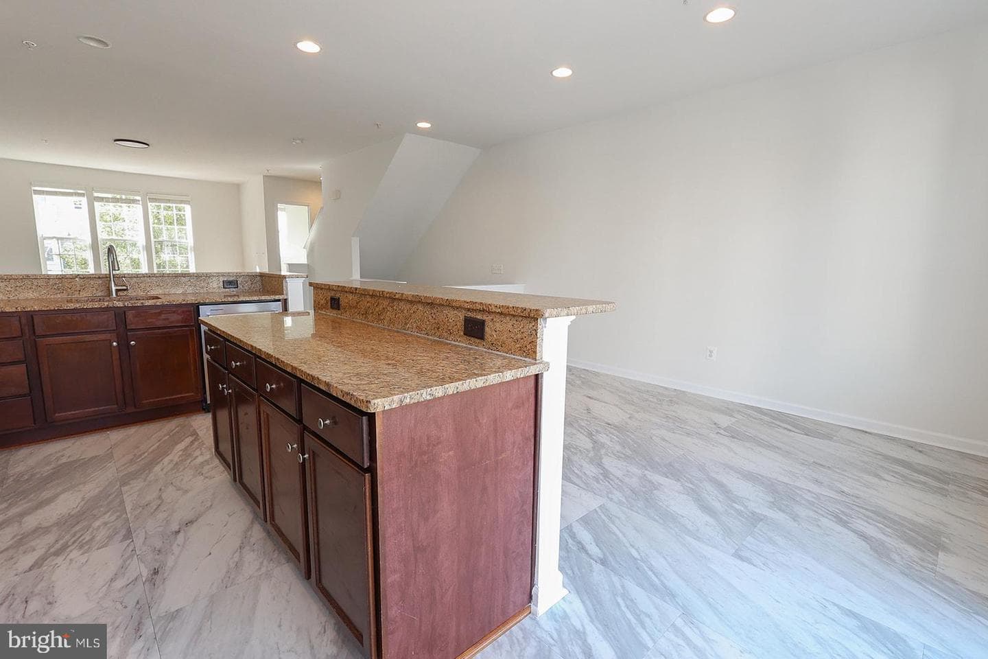 43547 Wild Iris Street photo 18