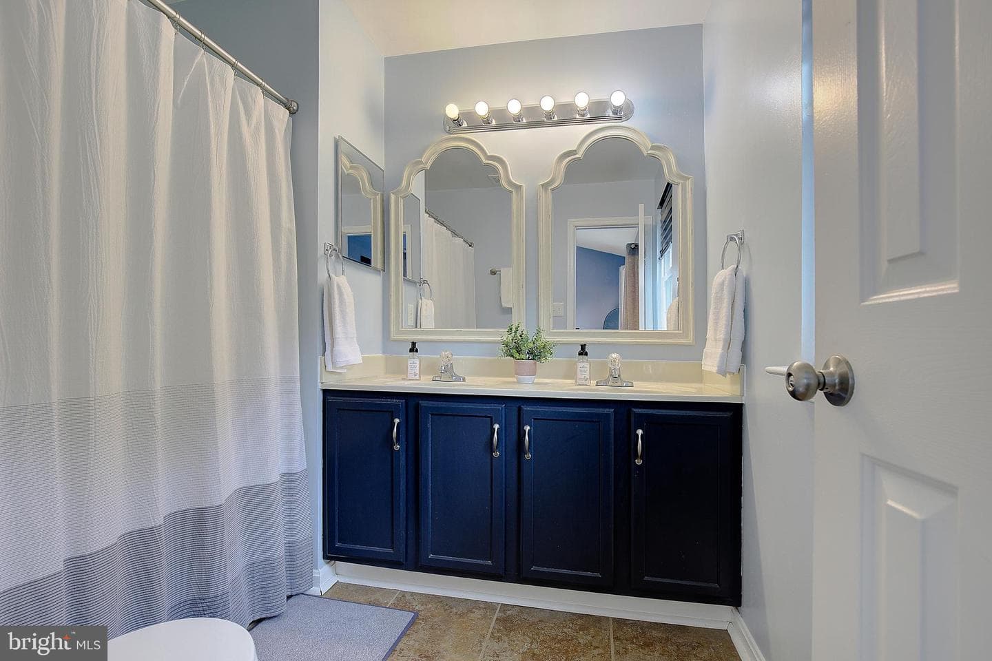 22103 Saint Michaels Circle photo 28