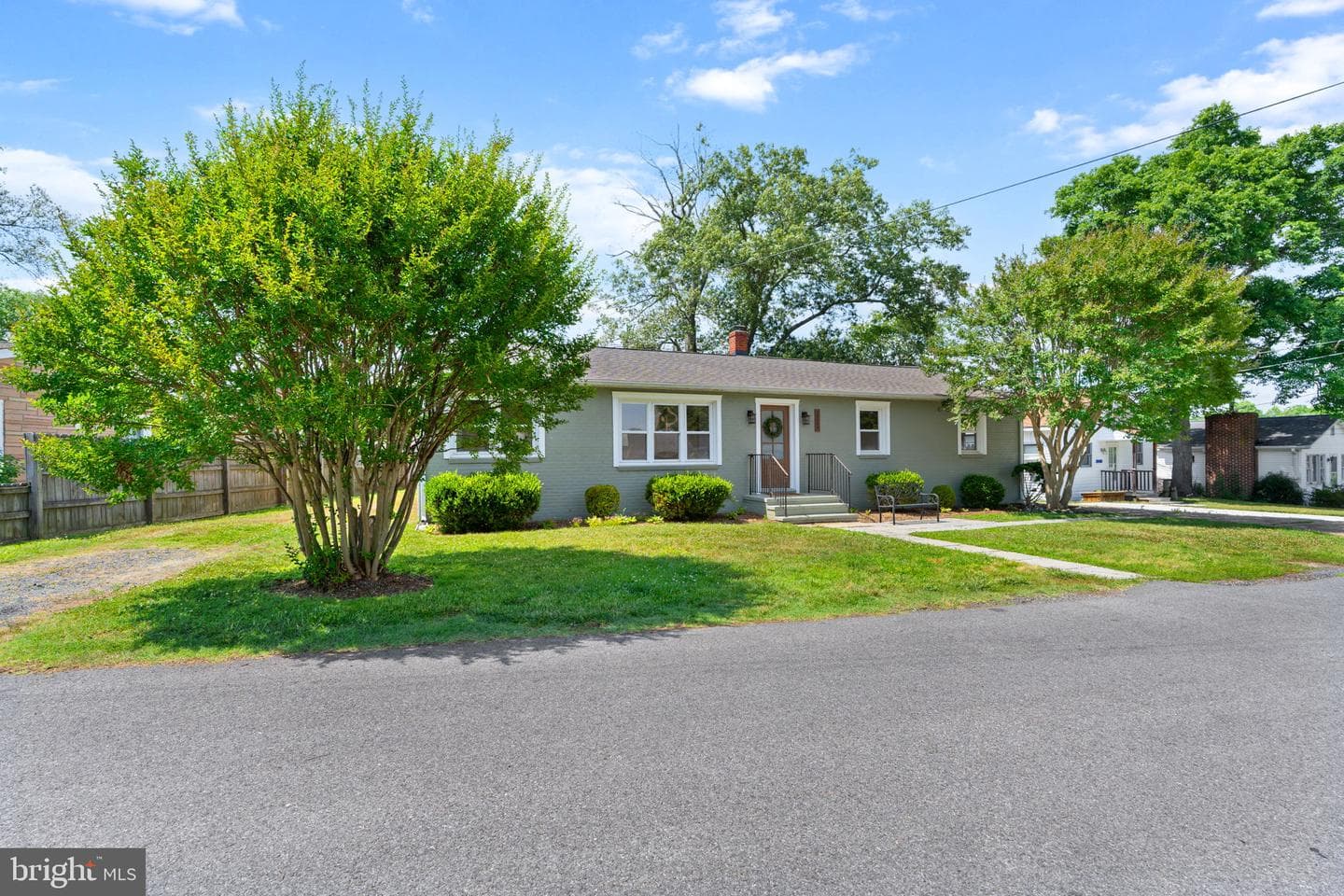 22393 Saint Clements Avenue photo 3