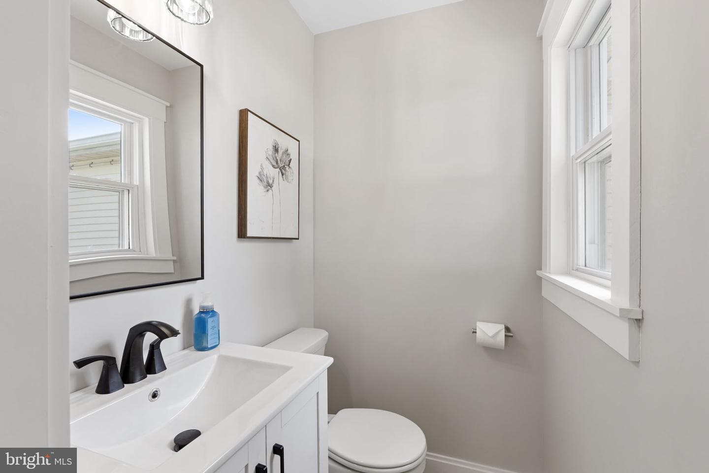 22393 Saint Clements Avenue photo 43
