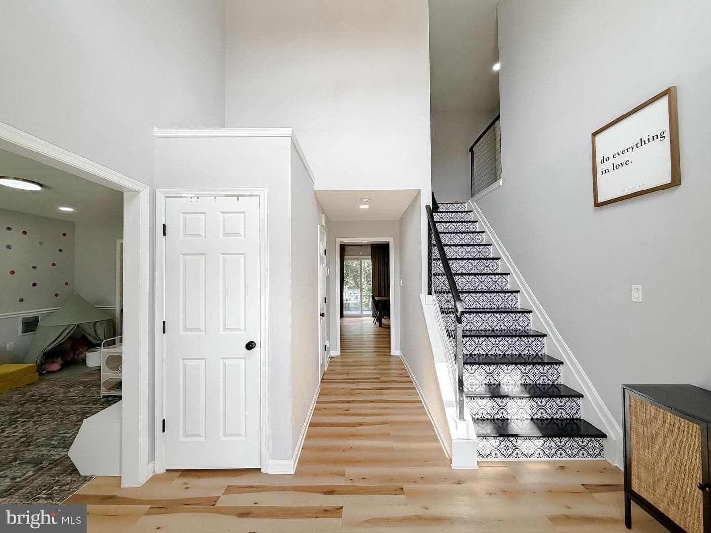 22137 Goldenrod Drive photo 4