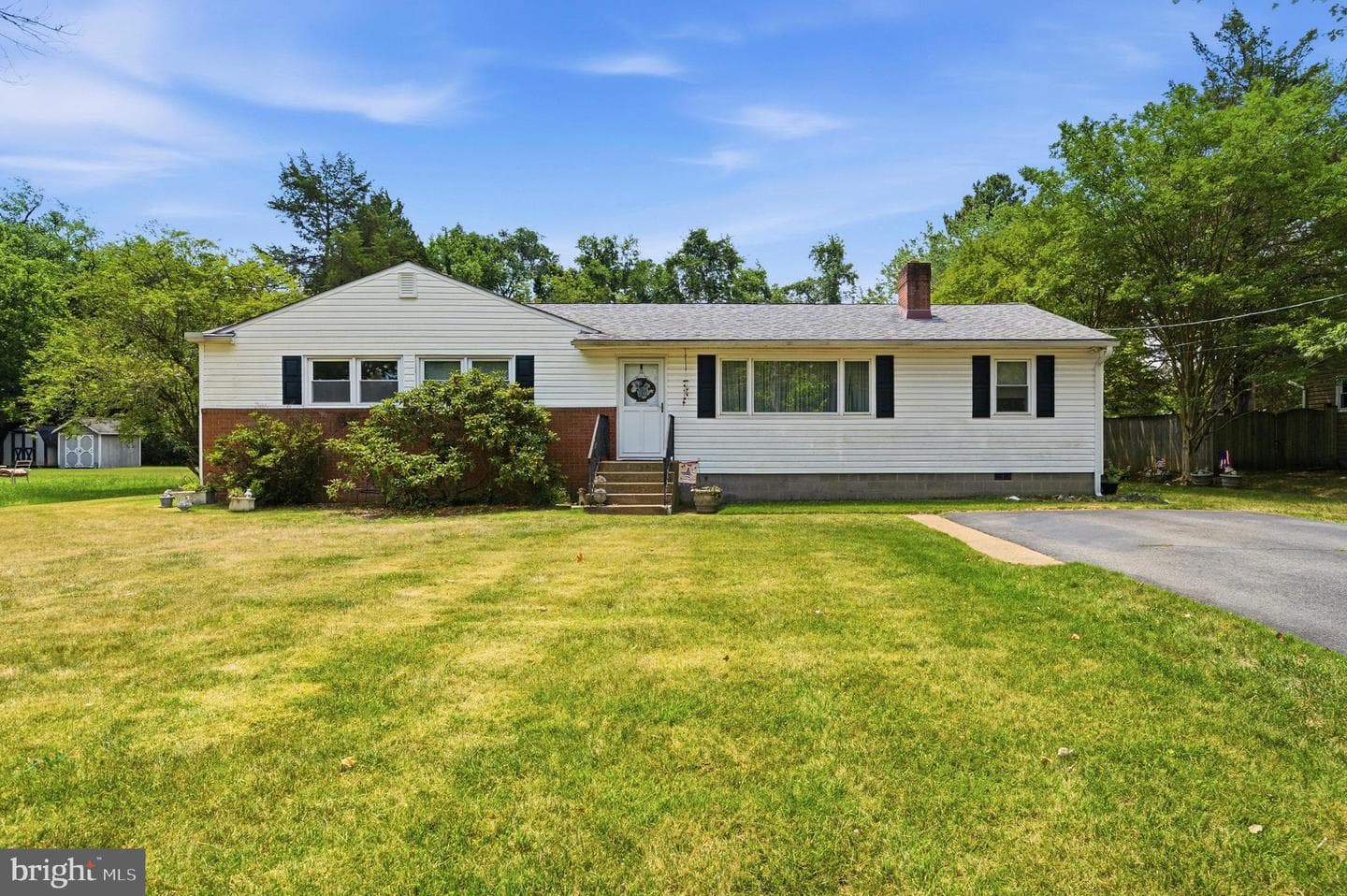 45729 Buck Hewitt Road photo 1