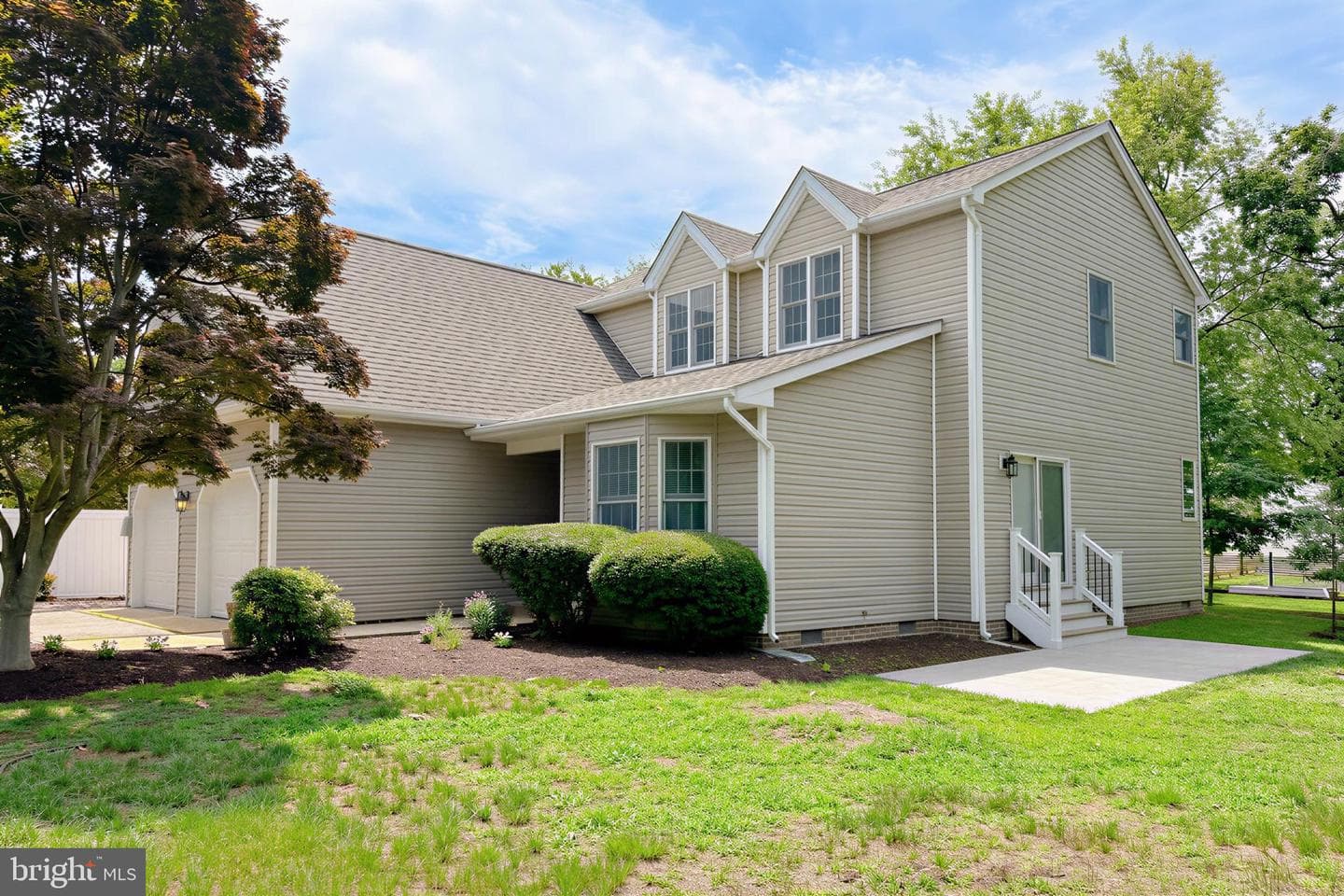 40777 Center 40 Circle photo 1
