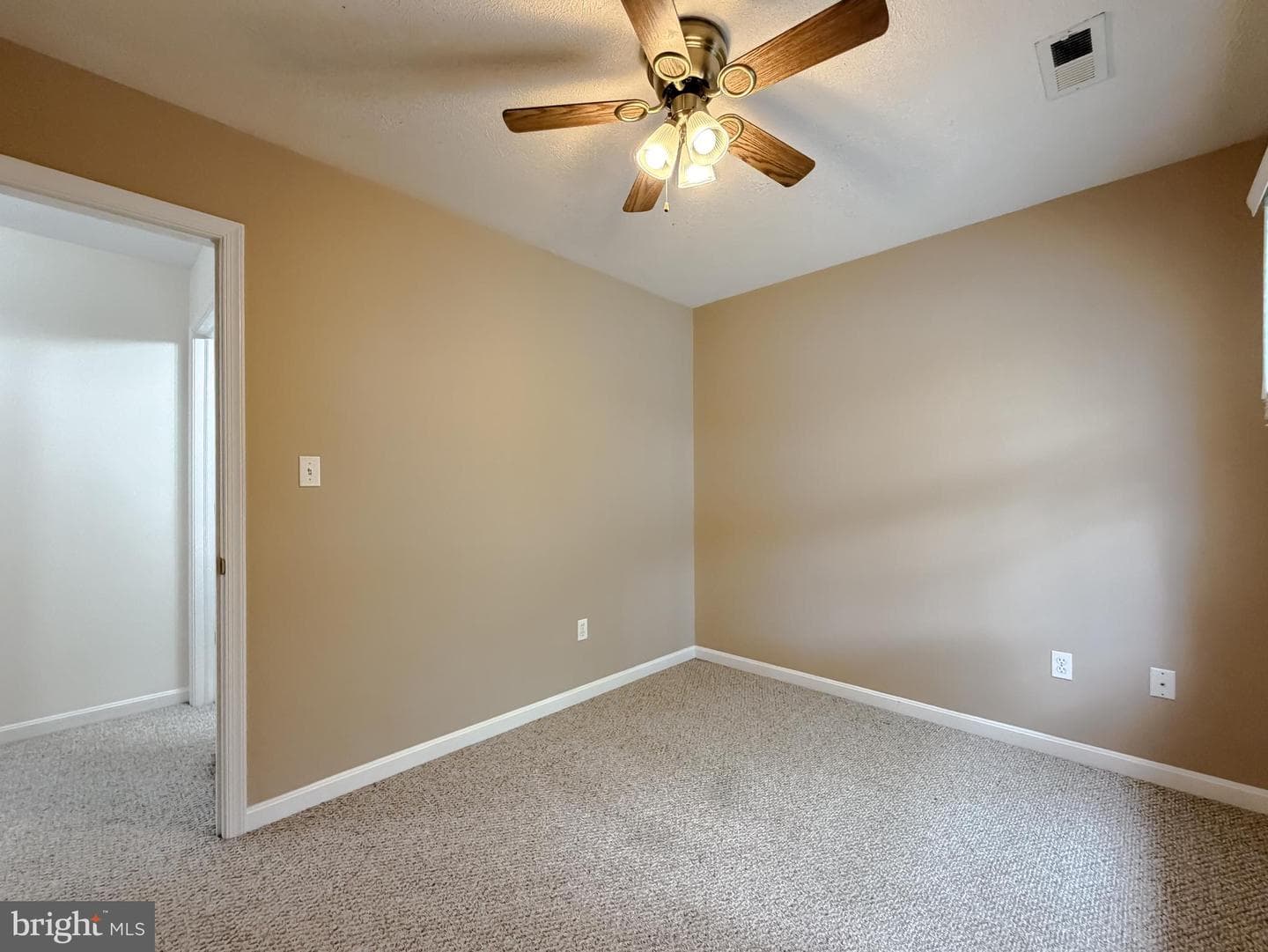 40777 Center 40 Circle photo 53