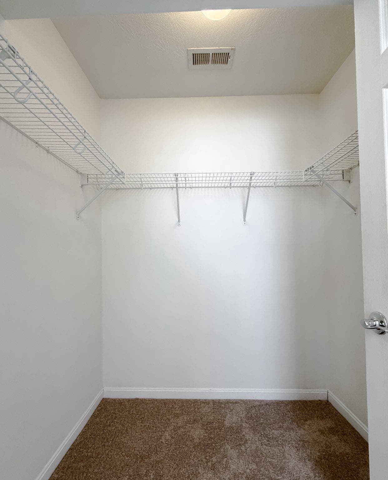 22702 Athlone Drive photo 27