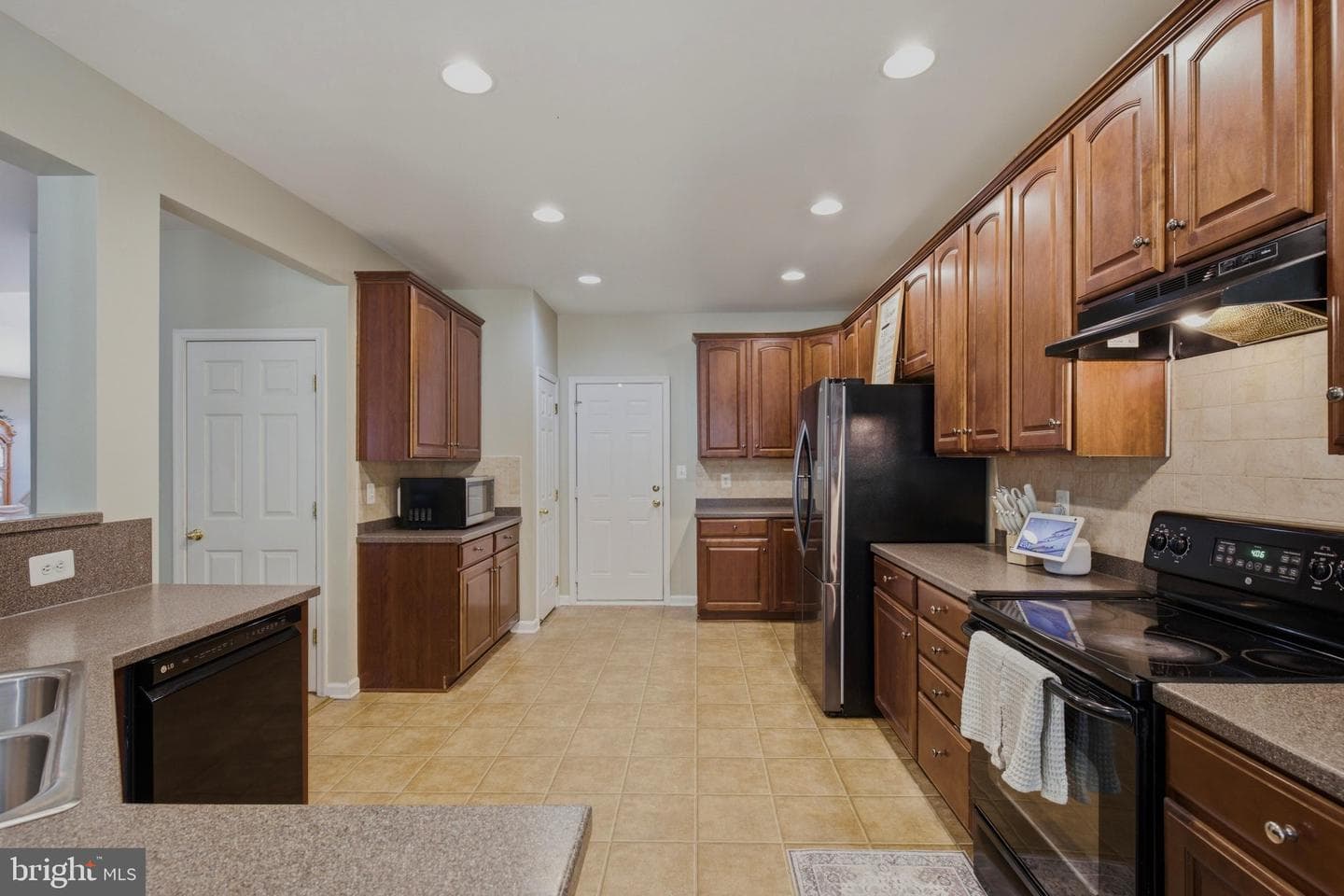 46115 Saltmarsh Court photo 13